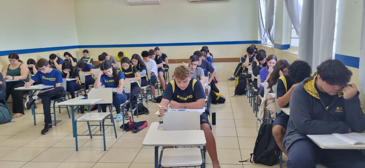 Da prática à aprovação: simulado Fuvest